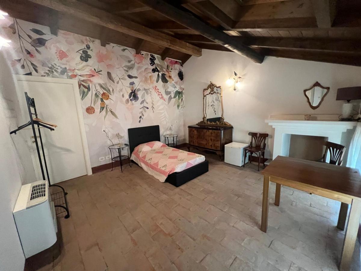 Agriturismo E Az. Agricola Ma.Mi Sale Eksteriør billede